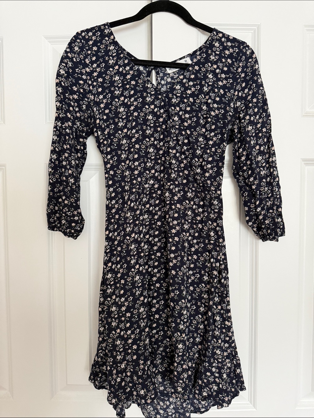 Hollister  floral dress with tie back Women’s size M